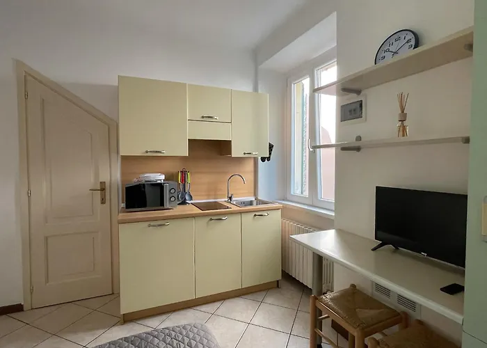 Roncati 7 Center Town Apartment Bellagio